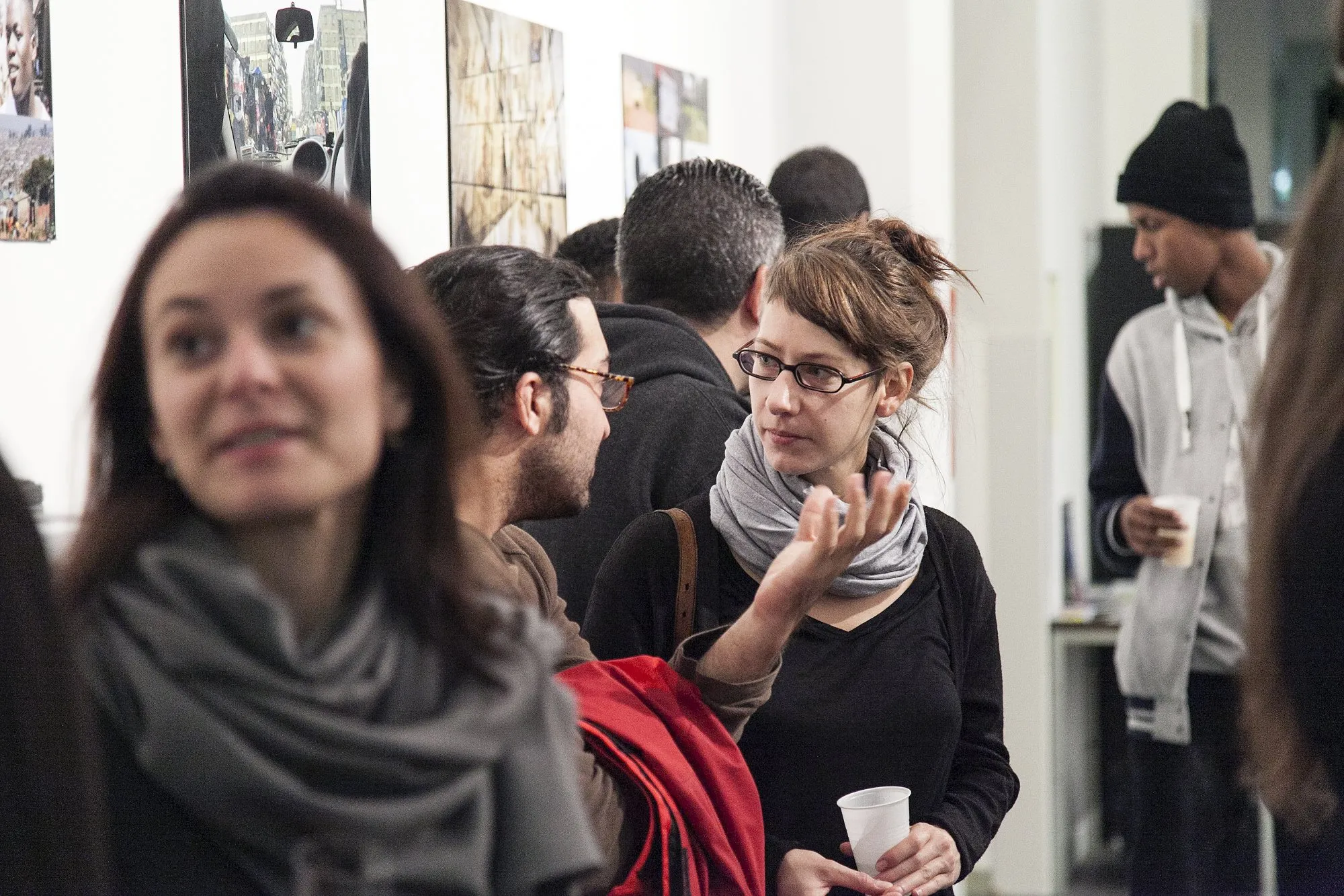 Ausstellung From Darkness Schwerpunkt Wissenschaft und Kunst