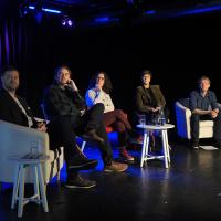 Am Podium des Kulturfrühstücks zum Thema KI: Florian Jindra, Tobias Hammerle, Sonja Prlic und Gertrud Fischbacher, Moderation Benjamin Blaikner